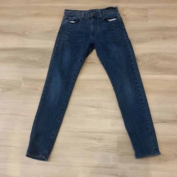 LEvi's 512 dark wash Men's jeans W30 L32 tapered fit Skinny jeans - Picture 1 of 9